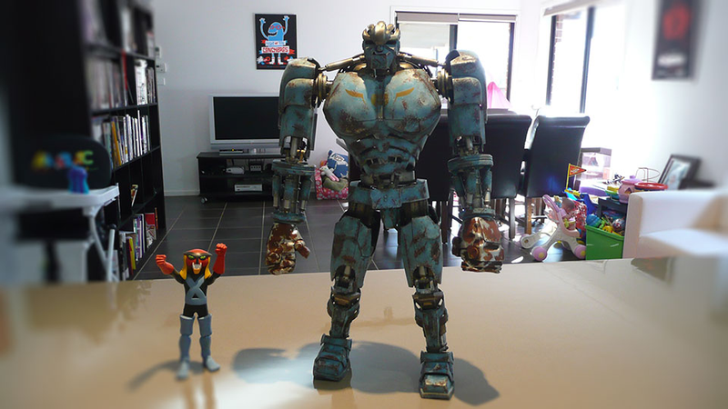 Illustration for article titled Real Steel Action Figures Are 1000x Cooler Than the Movie